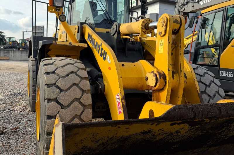 OmecoHub - Immagine KOMATSU WA380-6